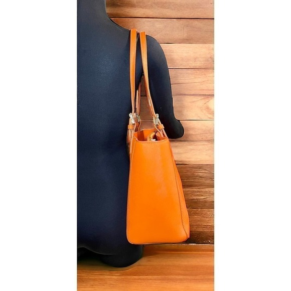 Tory Burch York Small Buckle Tote Bag - Picture 9 of 9